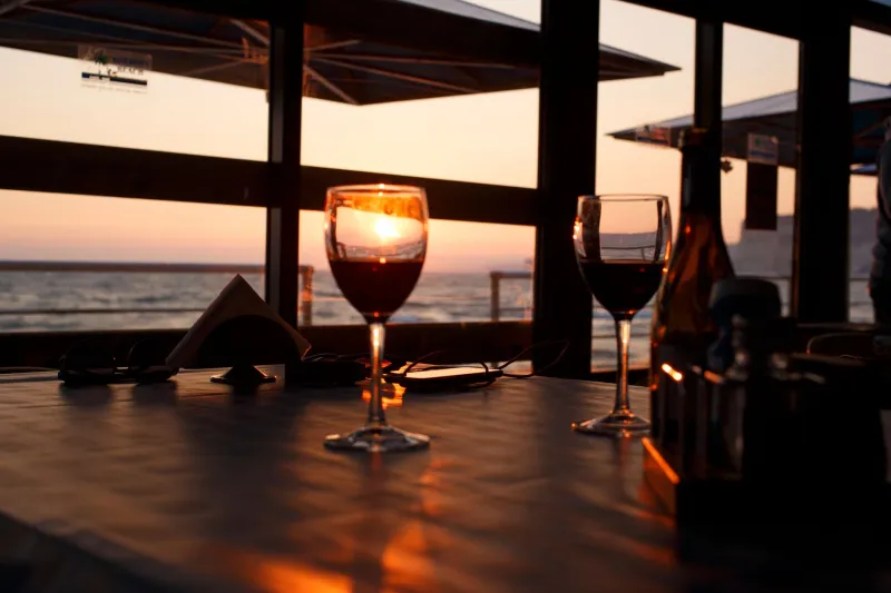 Elegance by the Water: Mastering the Seaside Dinner Party