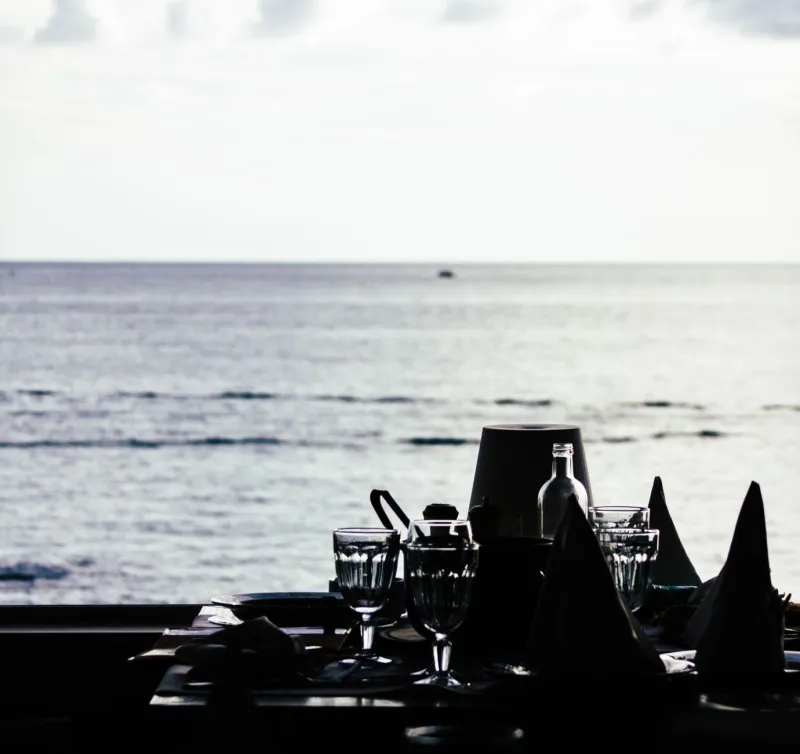 When Nature Joins the Guest List: The Refined Art of Entertaining at the Water's Edge