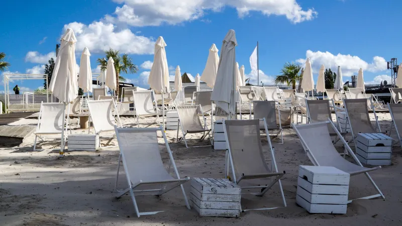 The Space Between: How the Most Refined Beach Clubs Design Emptiness as a Luxury